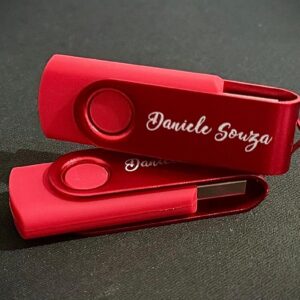 Pendrive Personalizado - Ouça Daniele Souza onde e quando quiser